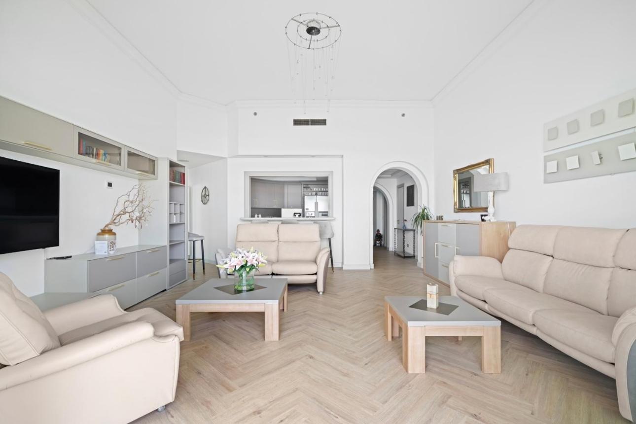 Apartment Seaview-shoreline4-palm Jumeirah Dubai